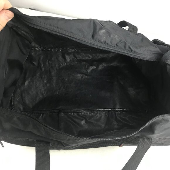 Wilson Unisex Duffle Bag Black/Maroon Nylon Sports Shoulder Strap Zipper Pocket - Picture 14 of 14